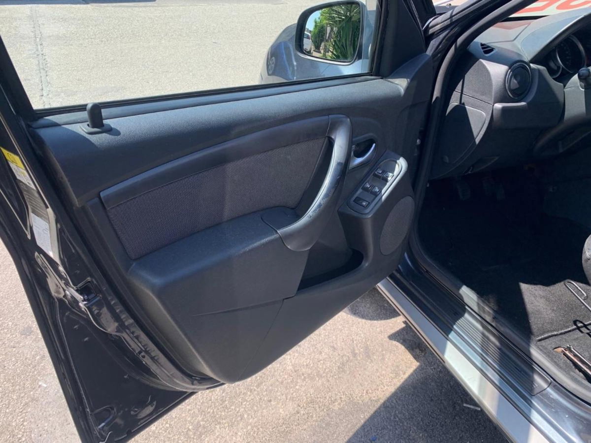 Dacia Duster 1.5 dCi 110CV 4x2 Ambiance (13)