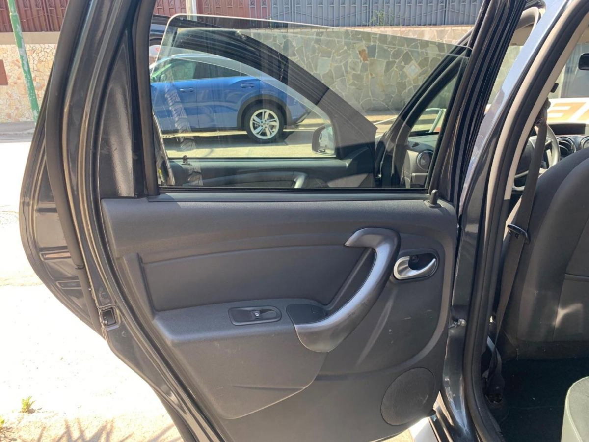 Dacia Duster 1.5 dCi 110CV 4x2 Ambiance (8)