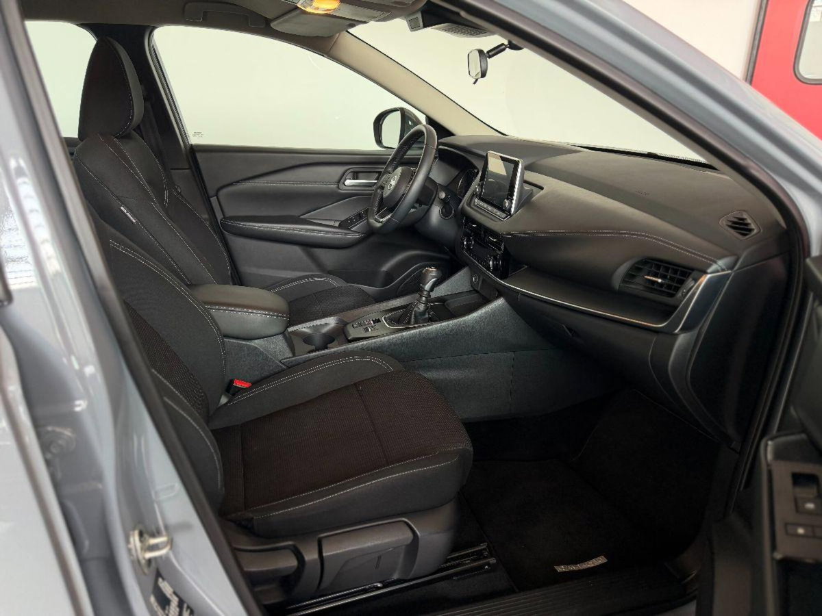 Nissan Qashqai 1.3 mhev N-Connecta 2wd 140cv (5)