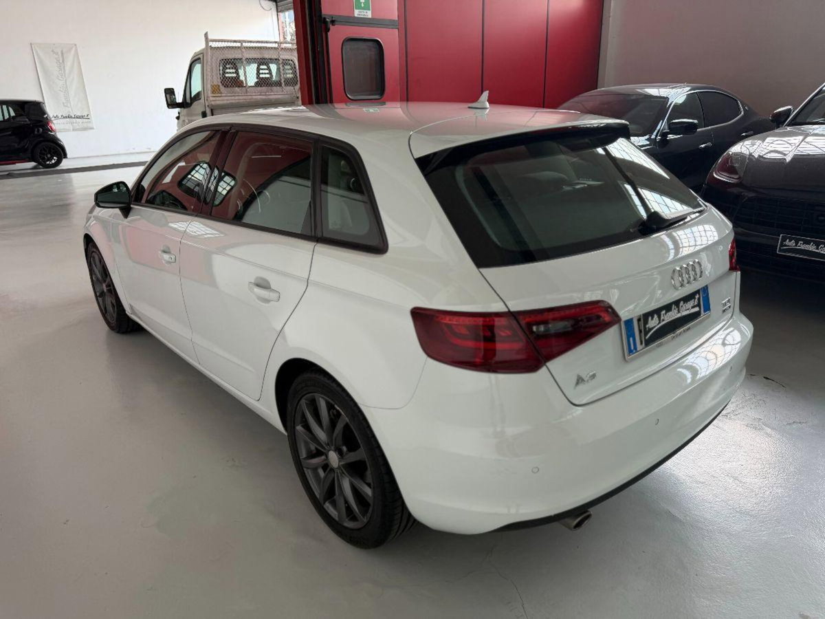 Audi A3 1.6 TDI clean diesel Ambition (11)