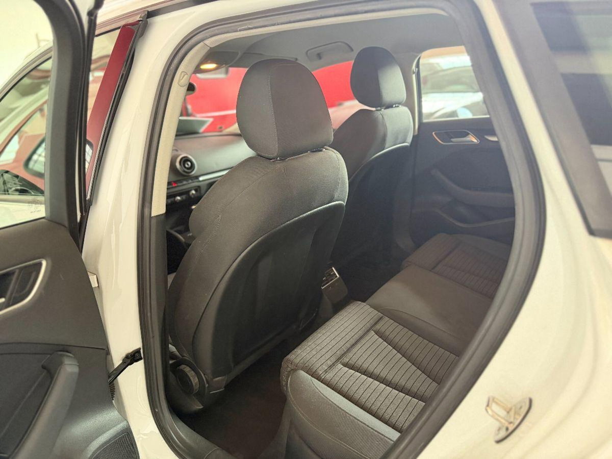 Audi A3 1.6 TDI clean diesel Ambition (7)