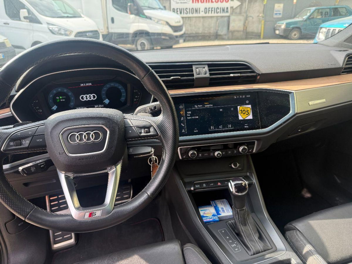 Audi Q3 45 TFSI quattro S tronic S line edition (10)