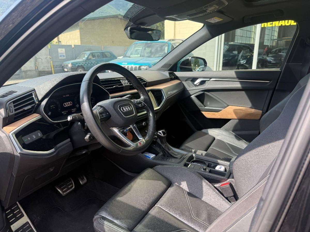 Audi Q3 45 TFSI quattro S tronic S line edition (8)