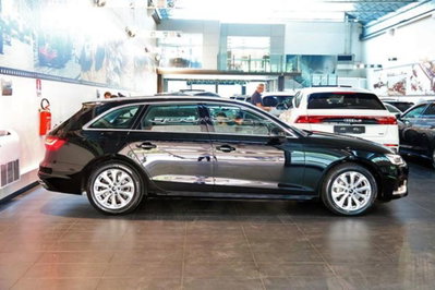 Audi A4 Avant 40 2.0 tfsi mhev Business Advanced 204cv s-tronic (2)