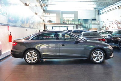 Audi A4 35 2.0 tfsi mhev Business Advanced 150cv s-tronic (2)