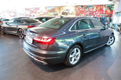 Audi A4 35 2.0 tfsi mhev Business Advanced 150cv s-tronic (9)
