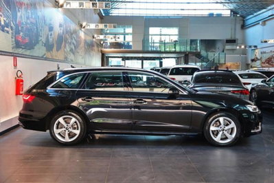 Audi A4 Avant 35 2.0 tdi mhev Business Advanced 163cv s-tronic (2)