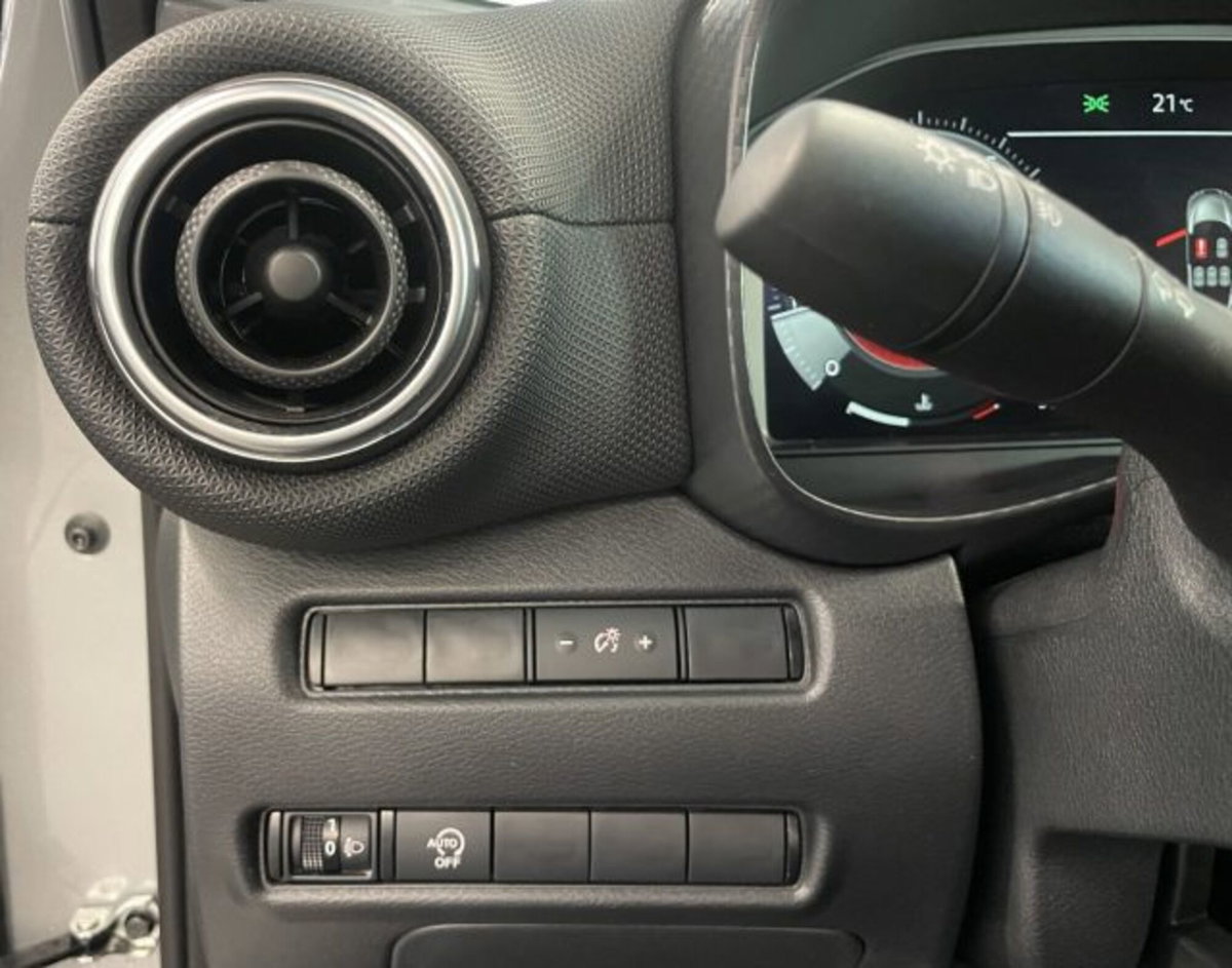 Nissan Juke 1.0 dig-t N-Connecta 114cv dct (9)