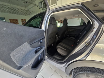 Peugeot 3008 BlueHDi 130 S&S Allure (18)
