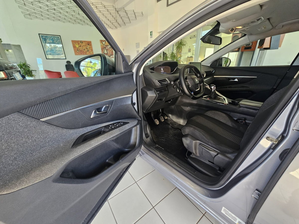 Peugeot 3008 BlueHDi 130 S&S Allure (20)