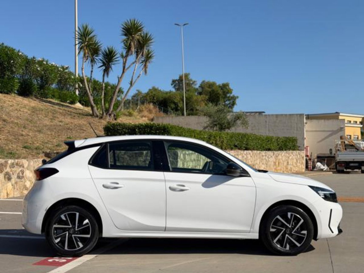 Opel Corsa 1.2 100 CV GS Line (5)