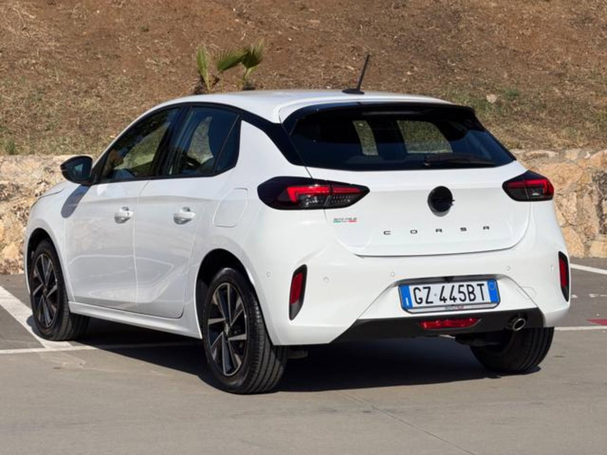 Opel Corsa 1.2 100 CV GS Line (6)