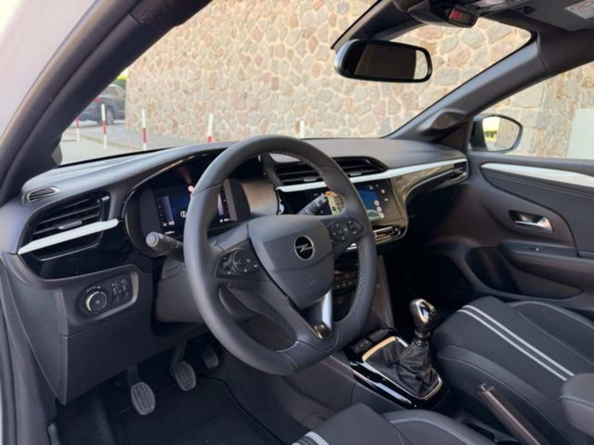 Opel Corsa 1.2 100 CV GS Line (9)