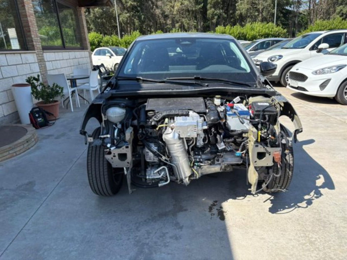 Peugeot 208 1.2 hybrid Active 100cv e-dcs 6 (2)