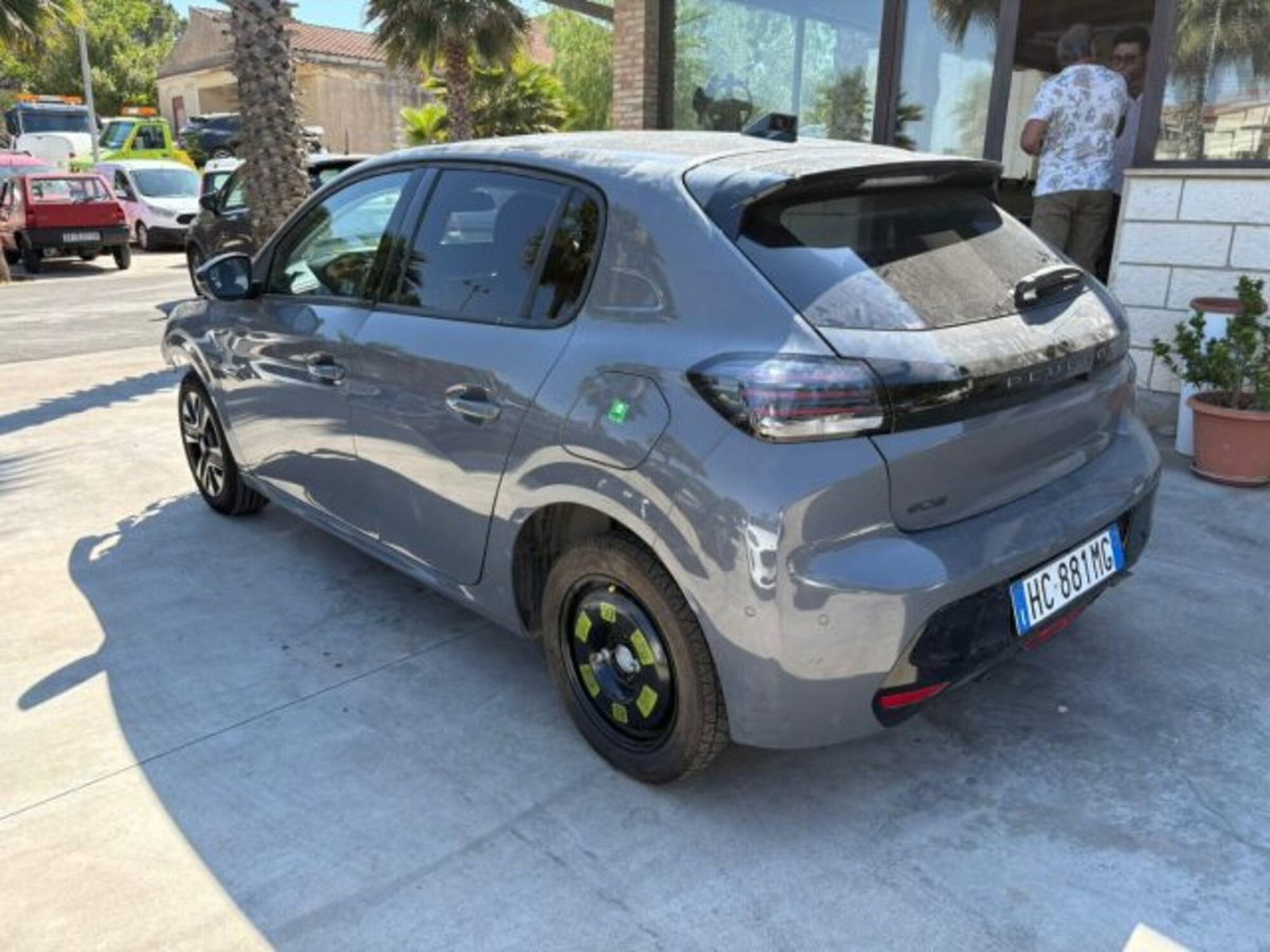 Peugeot 208 1.2 hybrid Active 100cv e-dcs 6 (6)