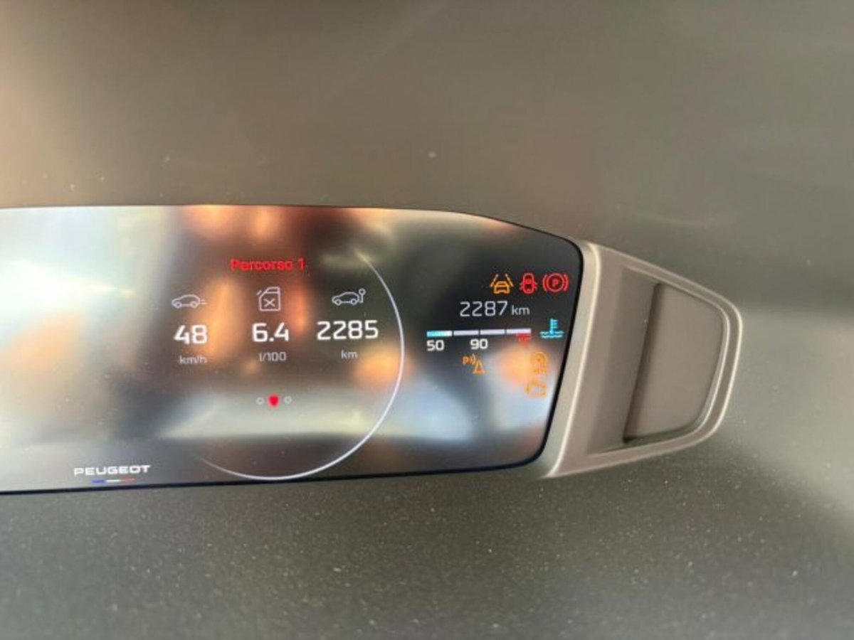 Peugeot 208 1.2 hybrid Active 100cv e-dcs 6 (9)