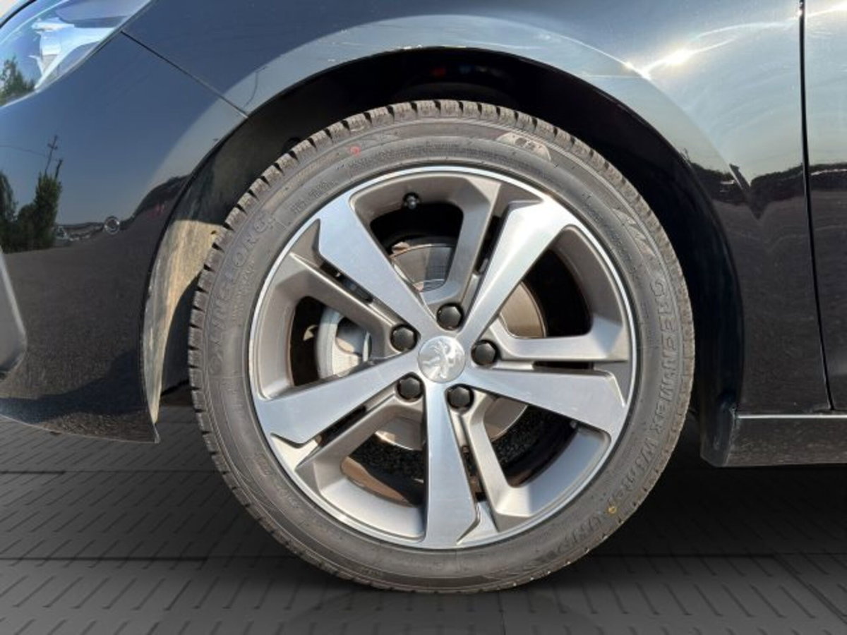 Peugeot 308 PureTech Turbo 130 S&S Allure Pack (16)