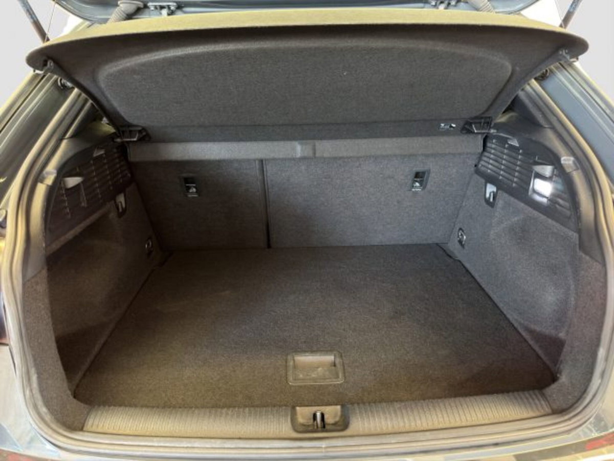 Audi Q2 Q2 35 TDI S line Edition (13)