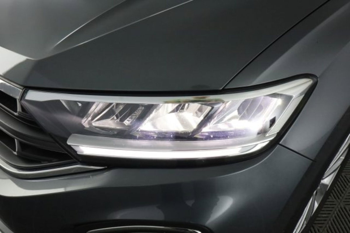 Volkswagen T-Roc 2.0 TDI SCR 150 CV DSG Sport BlueMotion Technology (9)