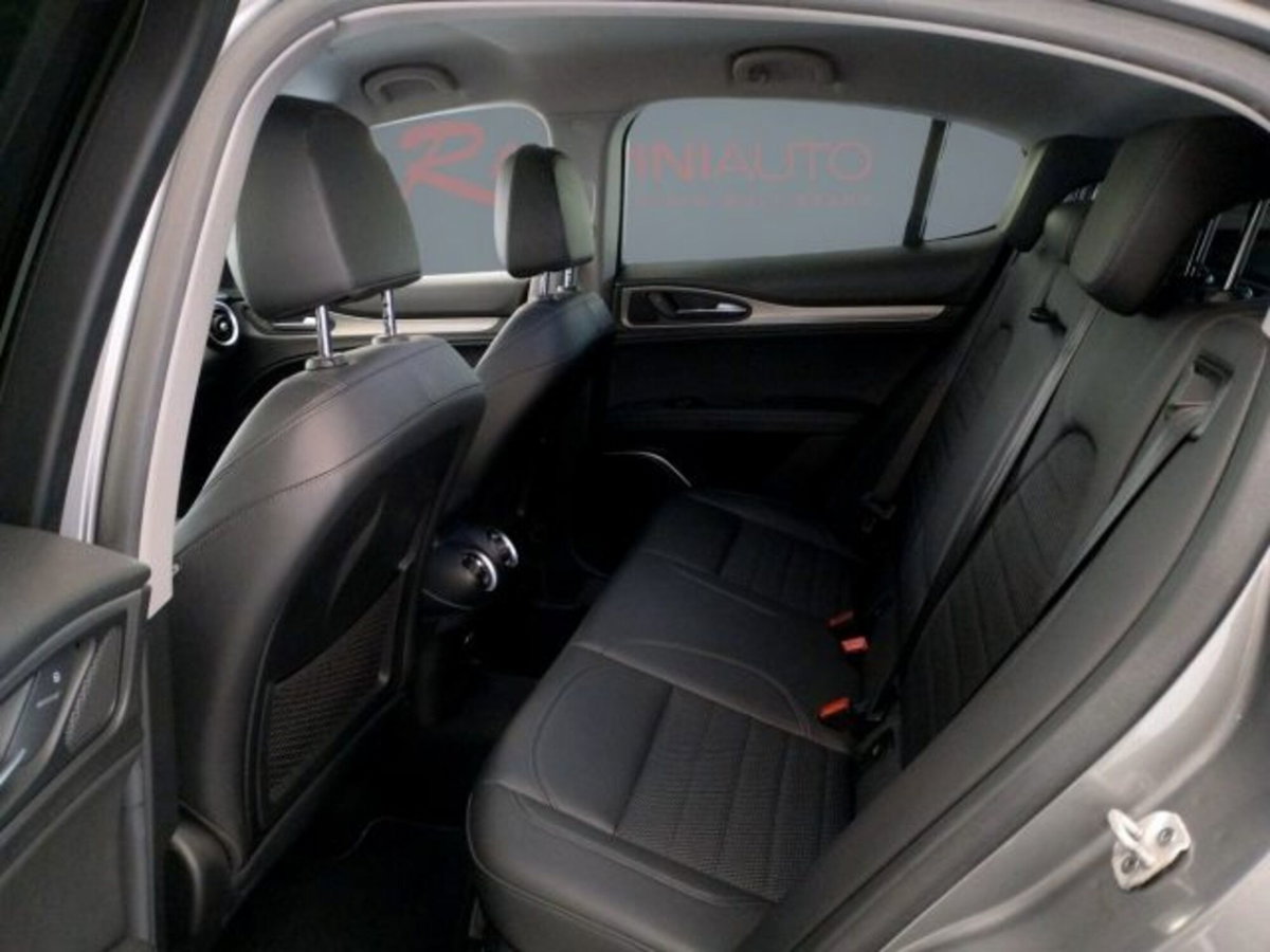 Alfa Romeo Stelvio Stelvio 2.2 Turbodiesel 190 CV AT8 Q4 Sprint (17)