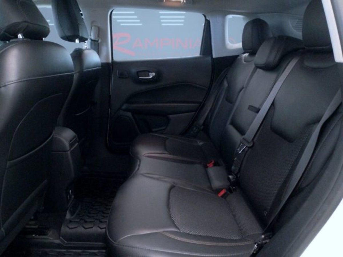 Jeep Compass 2.0 Multijet II 4WD Limited (18)