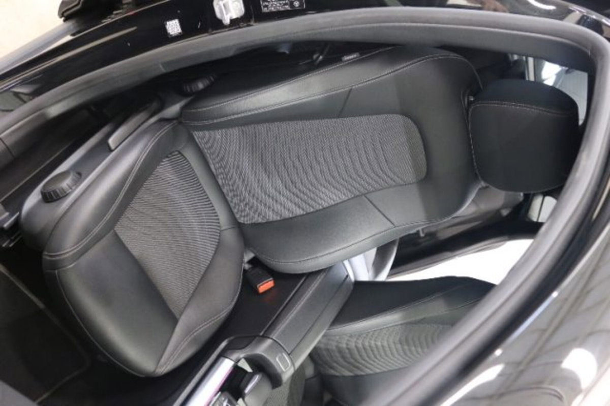 Mercedes-Benz GLA SUV 200 d Automatic Sport Plus (11)