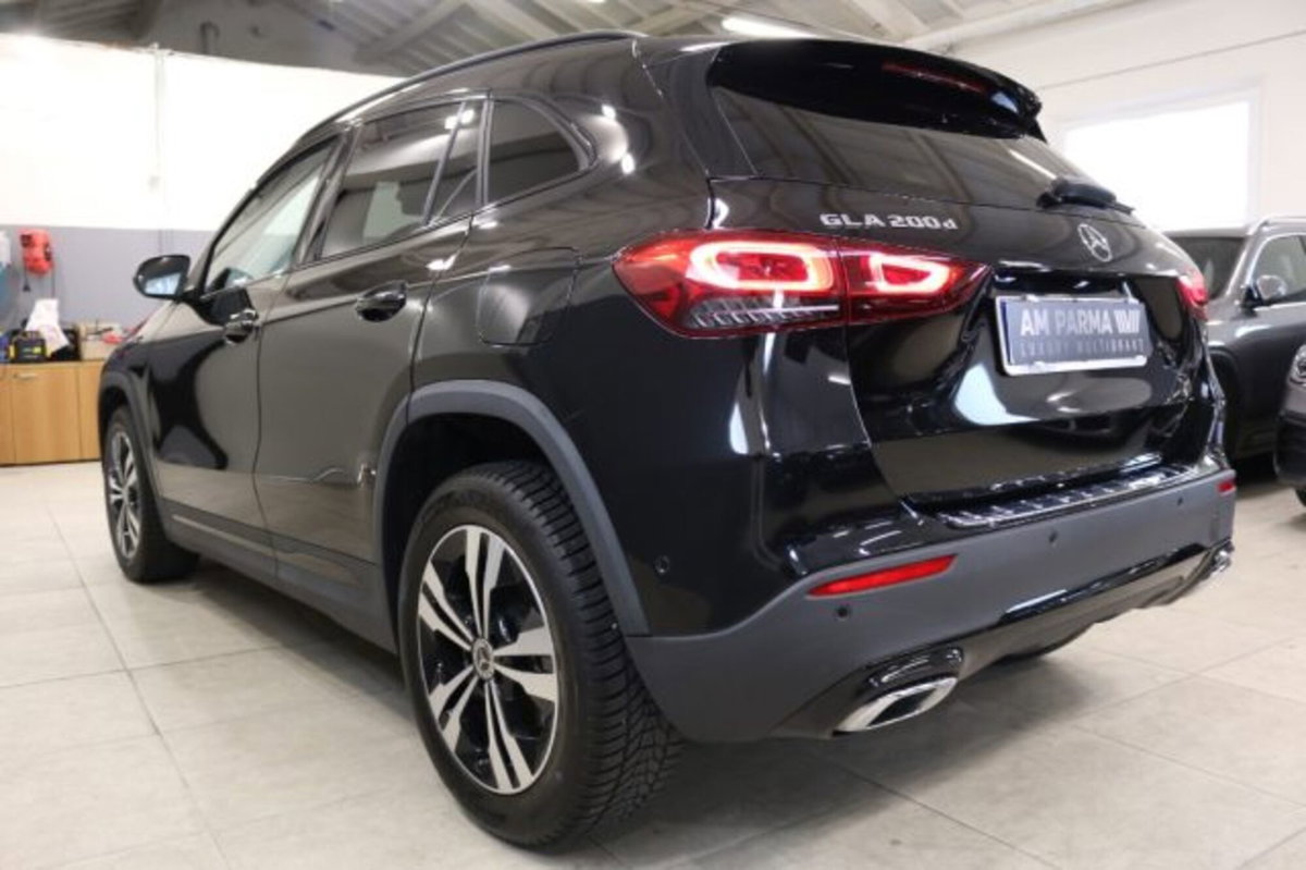 Mercedes-Benz GLA SUV 200 d Automatic Sport Plus (4)