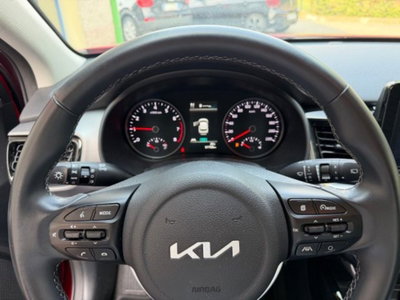 Kia Stonic 1.0 T-GDi 100 CV MHEV iMT Style (11)