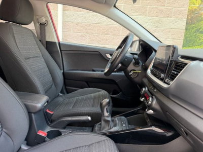 Kia Stonic 1.0 T-GDi 100 CV MHEV iMT Style (19)