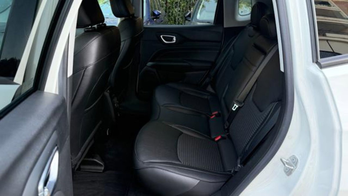Jeep Compass 1.3 T4 190CV PHEV AT6 4xe Limited (15)