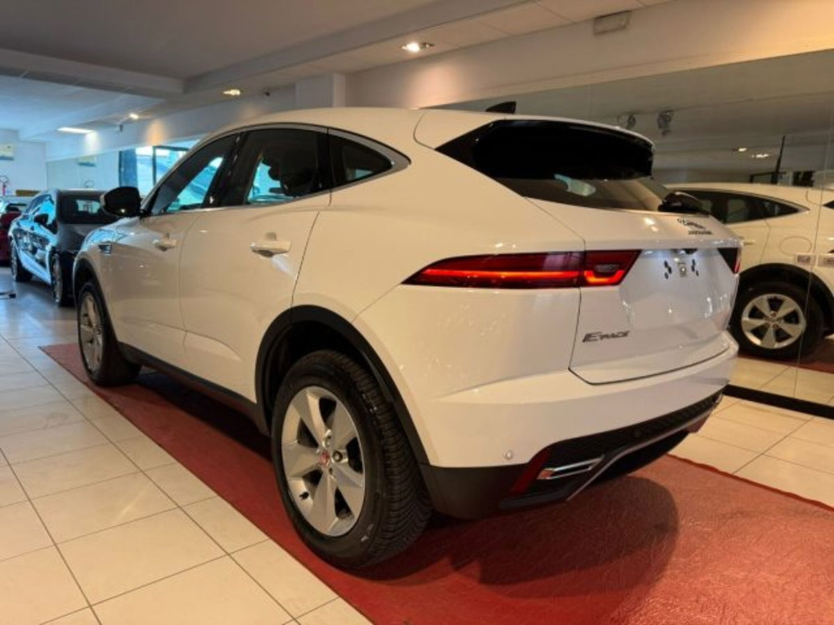 Jaguar E-Pace 2.0d i4 mhev R-Dynamic S awd 163cv auto (5)