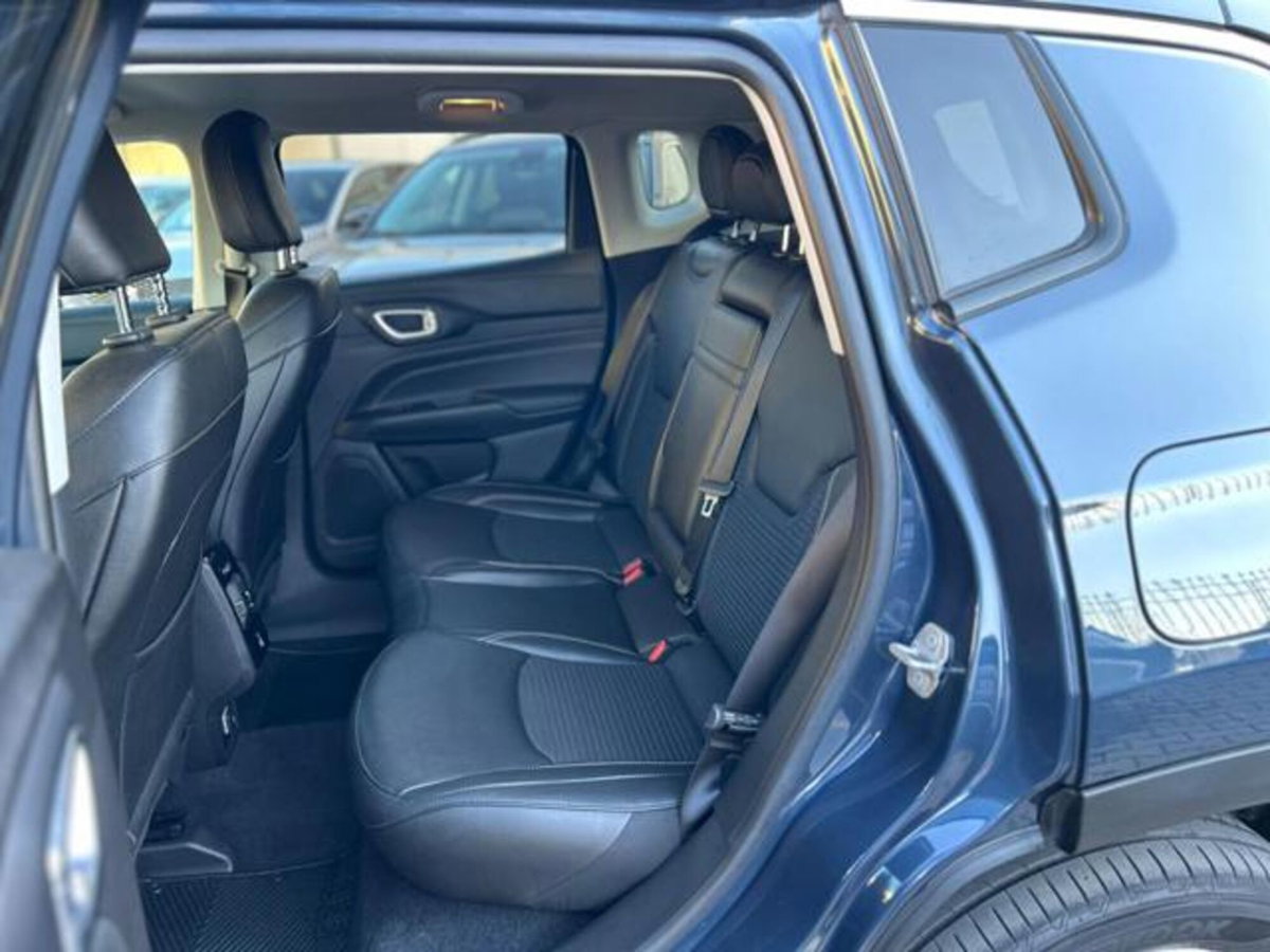 Jeep Compass 1.3 T4 190CV PHEV AT6 4xe Limited (17)