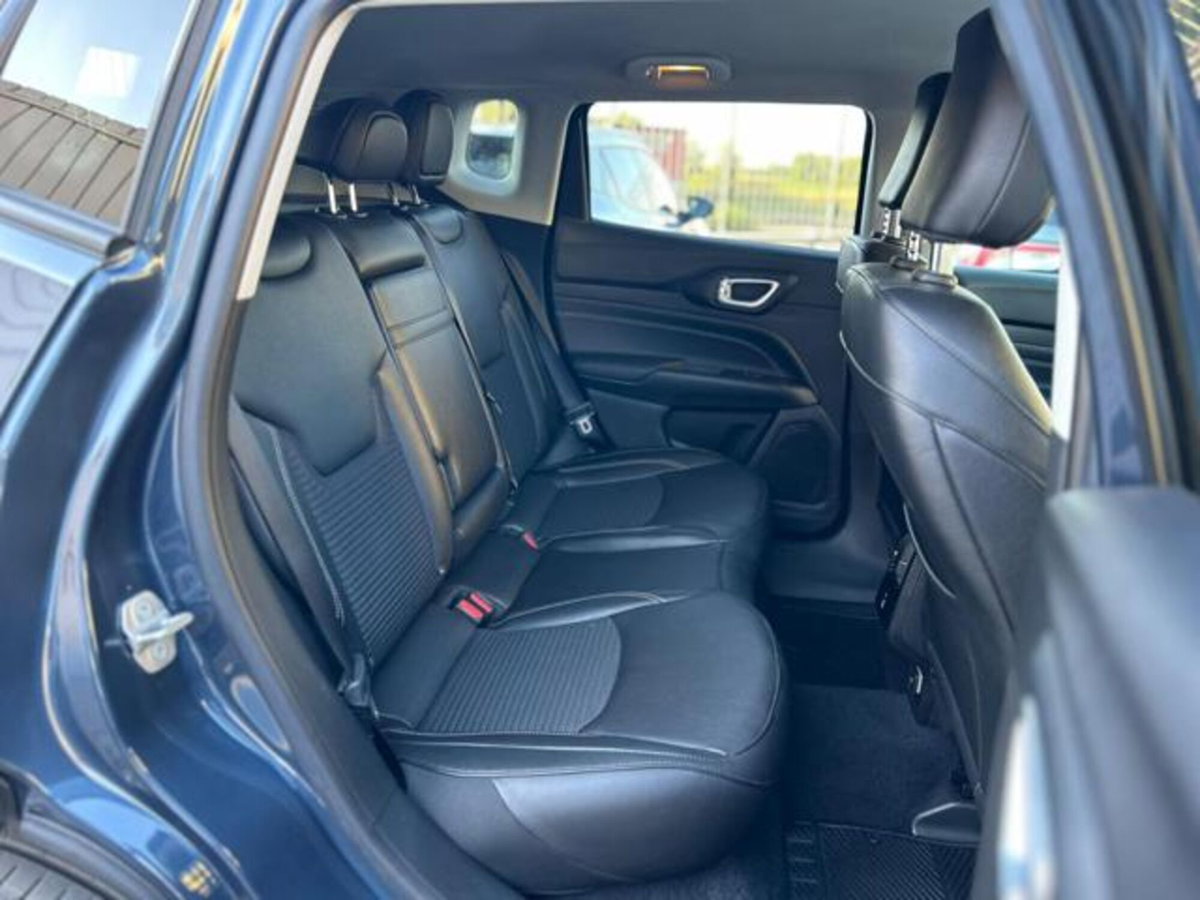 Jeep Compass 1.3 T4 190CV PHEV AT6 4xe Limited (19)