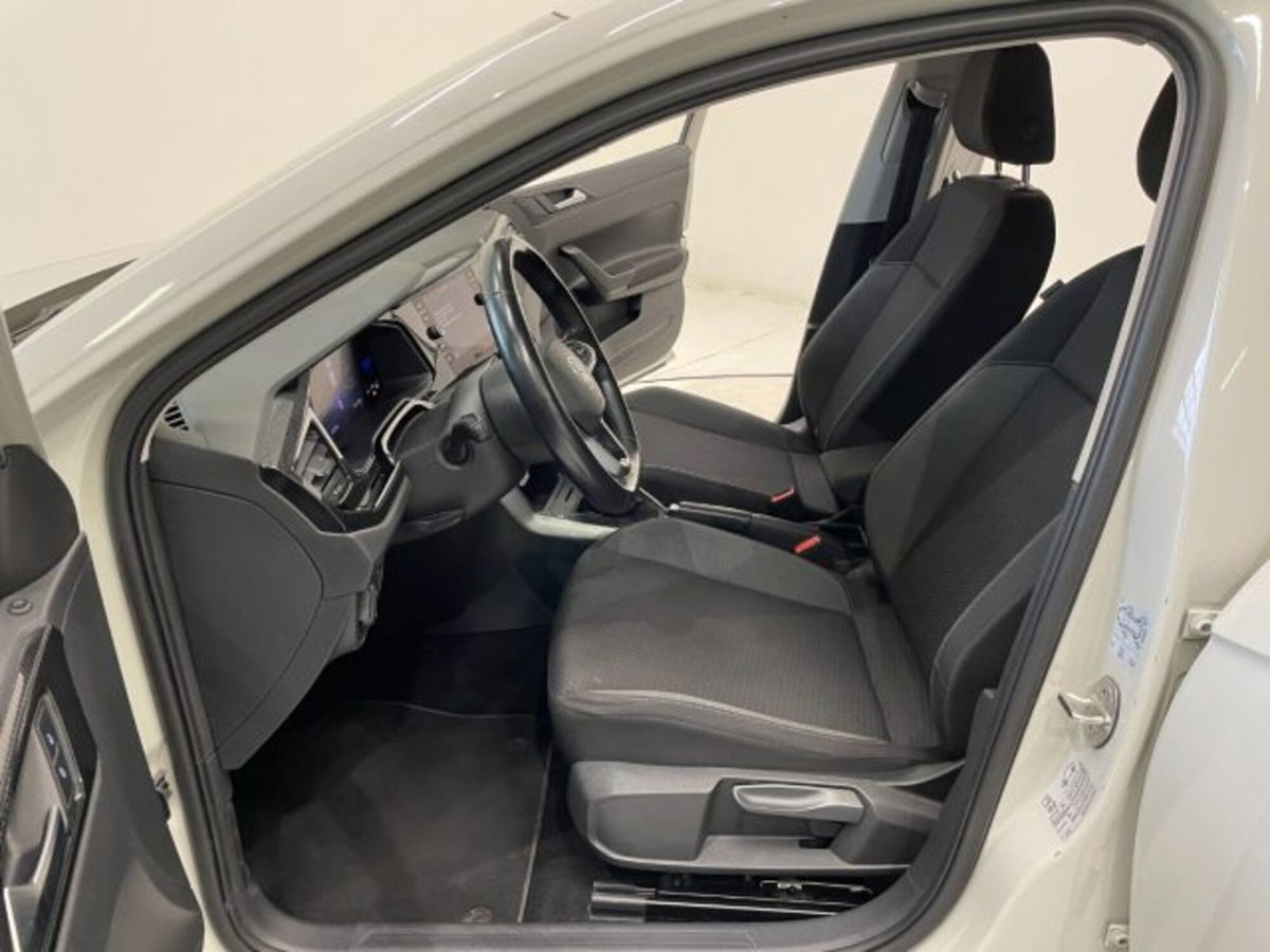 Volkswagen Taigo 1.0 tsi Life 95cv (6)