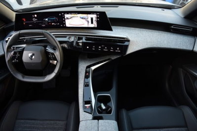 Peugeot 3008 1.2 hybrid Allure Business 145cv e-dcs6 (8)