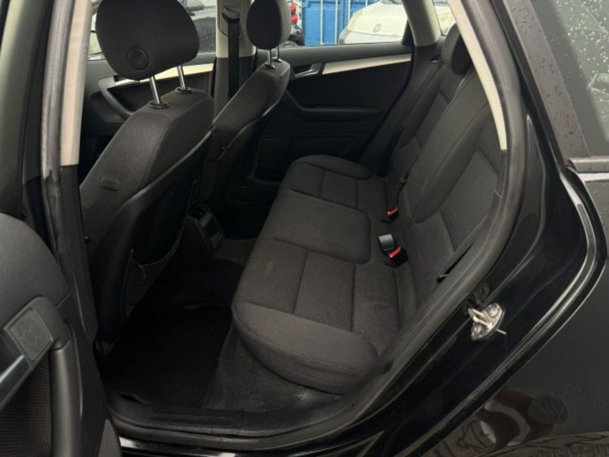 Audi A3 2.0 16V TDI Ambiente (14)
