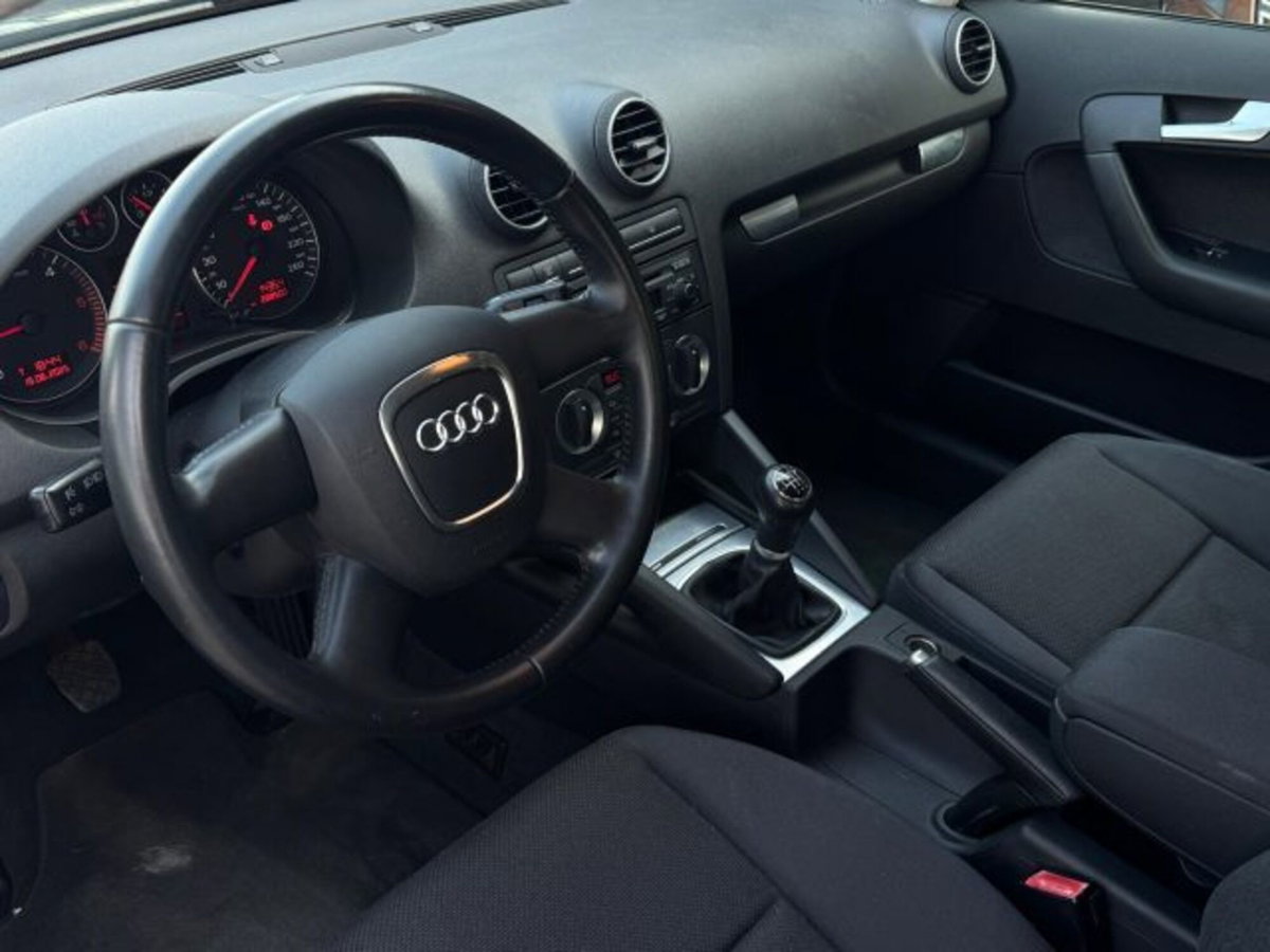 Audi A3 2.0 16V TDI Ambiente (5)