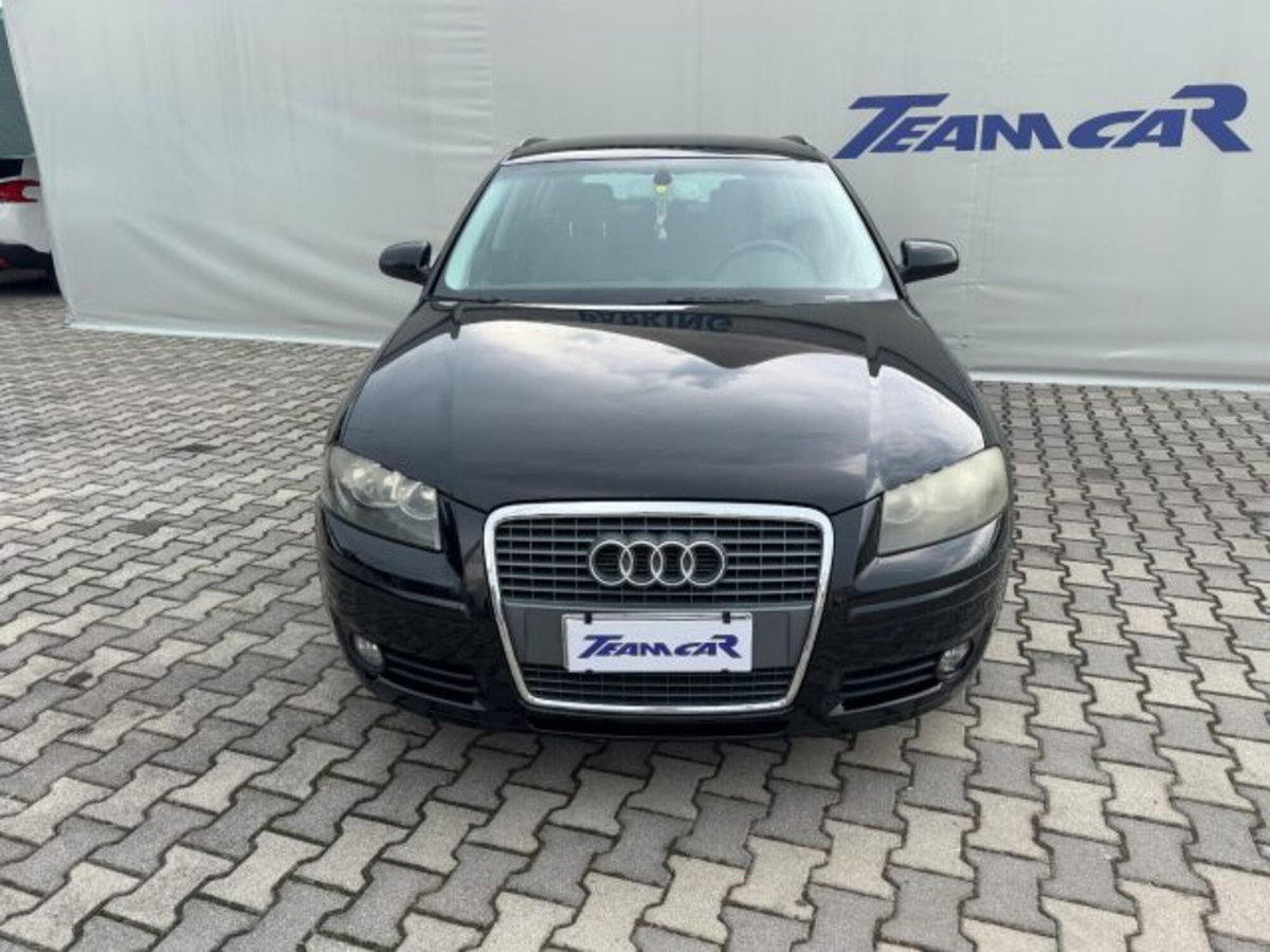 Audi A3 2.0 16V TDI Ambiente (2)