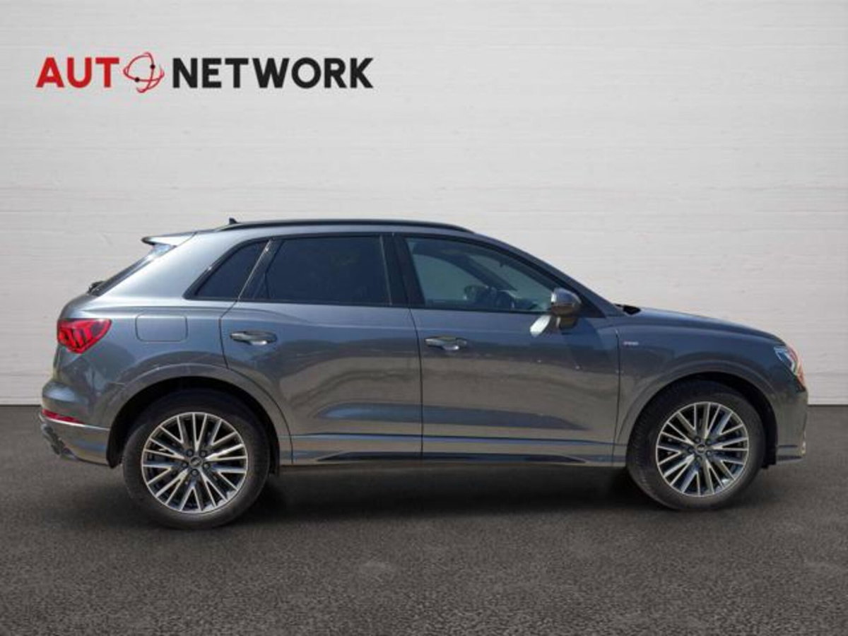 Audi Q3 35 TDI S line edition (8)