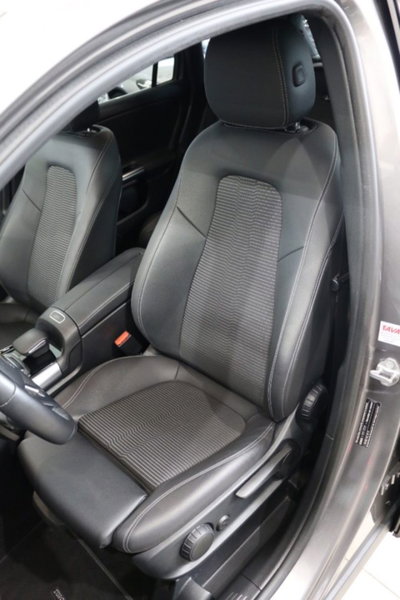 Mercedes-Benz GLA SUV 200 d Automatic Sport Plus (10)