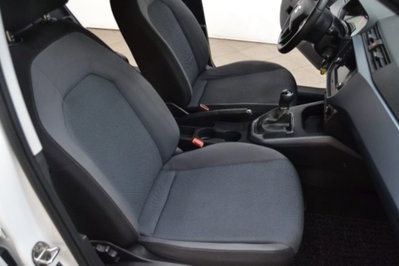 SEAT Arona 1.0 TGI Reference (8)