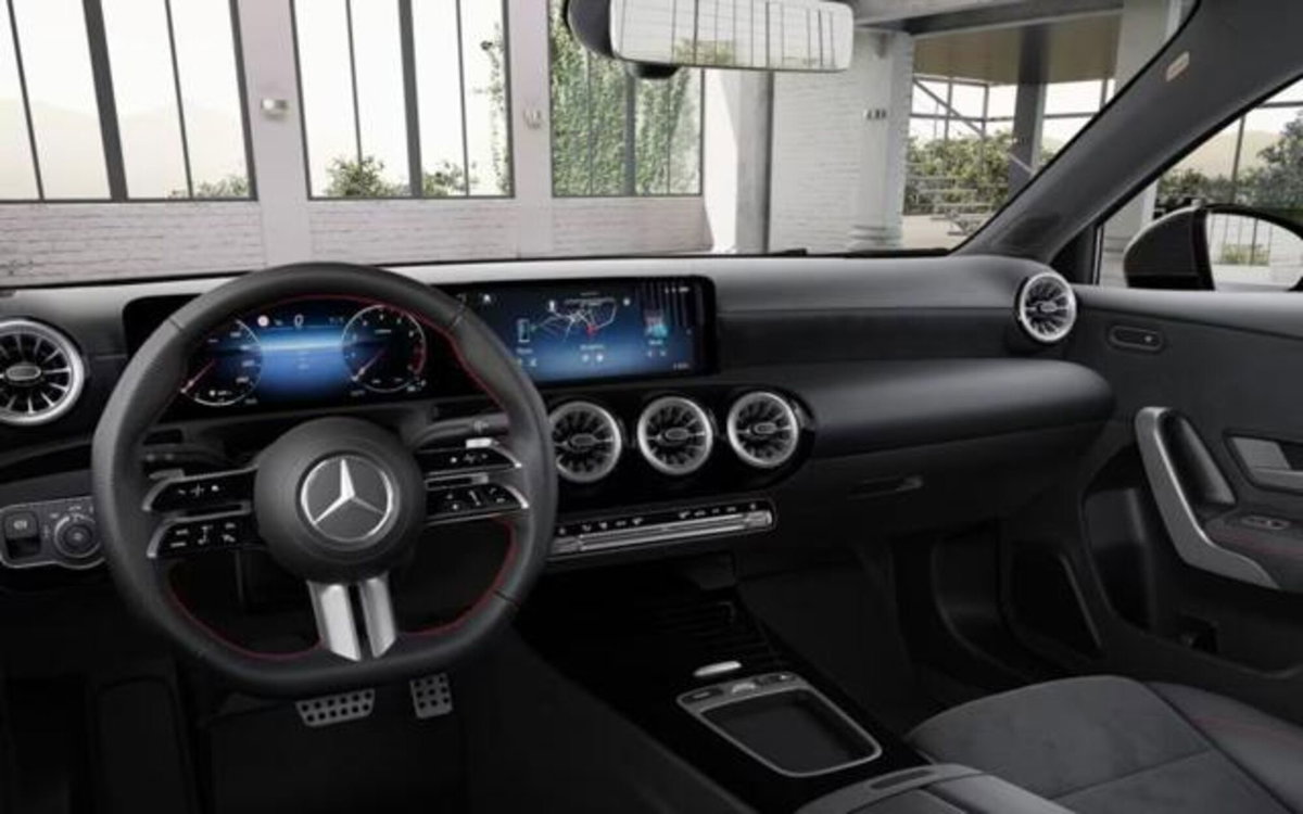 Mercedes-Benz Classe A Sedan 200 Automatic 4p. Premium (3)