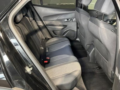 Peugeot 2008 PureTech 100 S&S Allure (13)