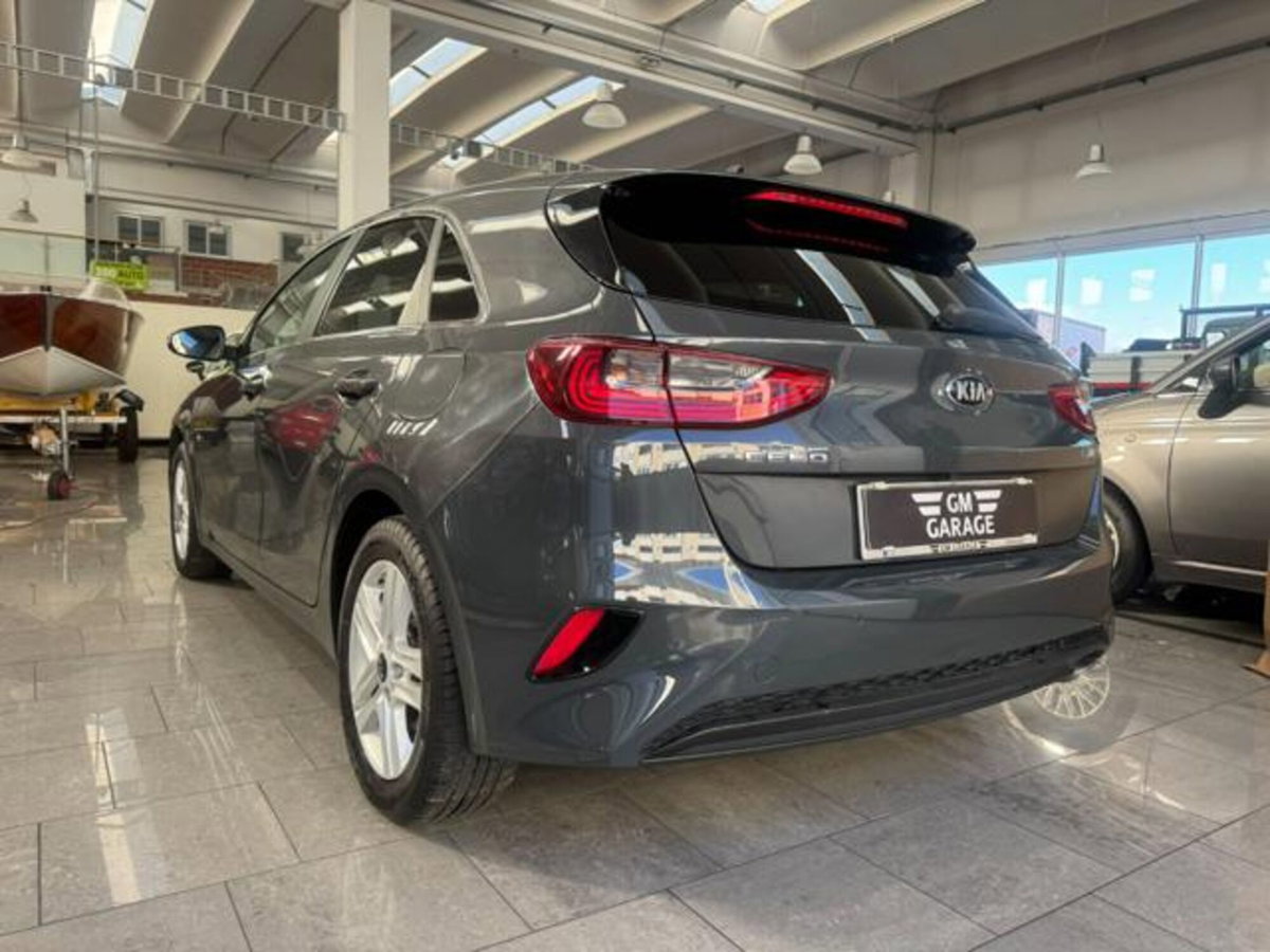 Kia Ceed 1.4 MPi GPL 5p. Business Class (12)