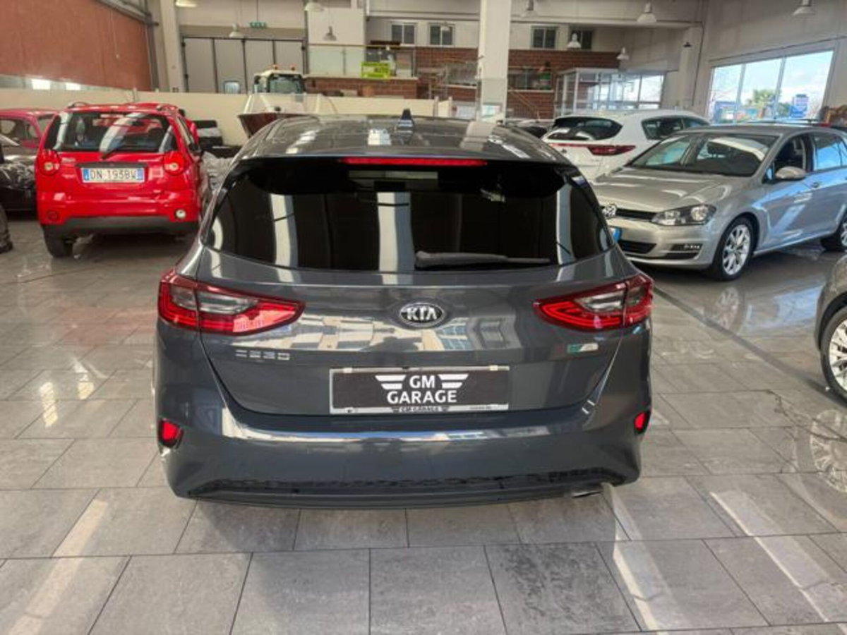 Kia Ceed 1.4 MPi GPL 5p. Business Class (13)