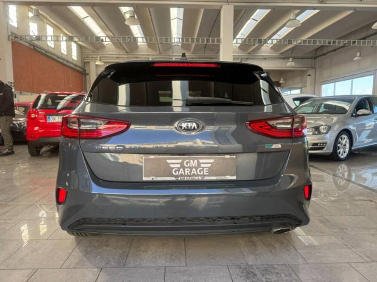 Kia Ceed 1.4 MPi GPL 5p. Business Class (14)