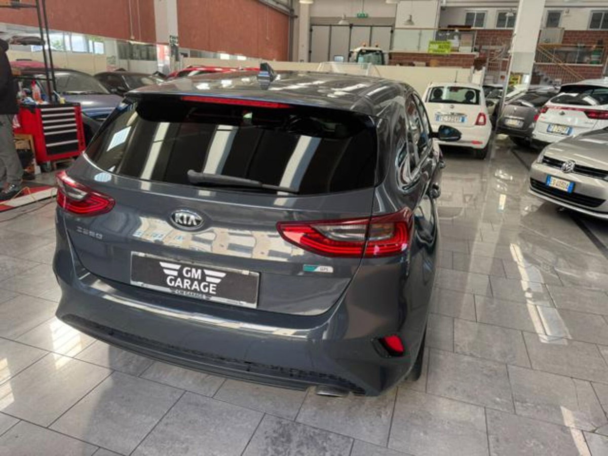 Kia Ceed 1.4 MPi GPL 5p. Business Class (16)