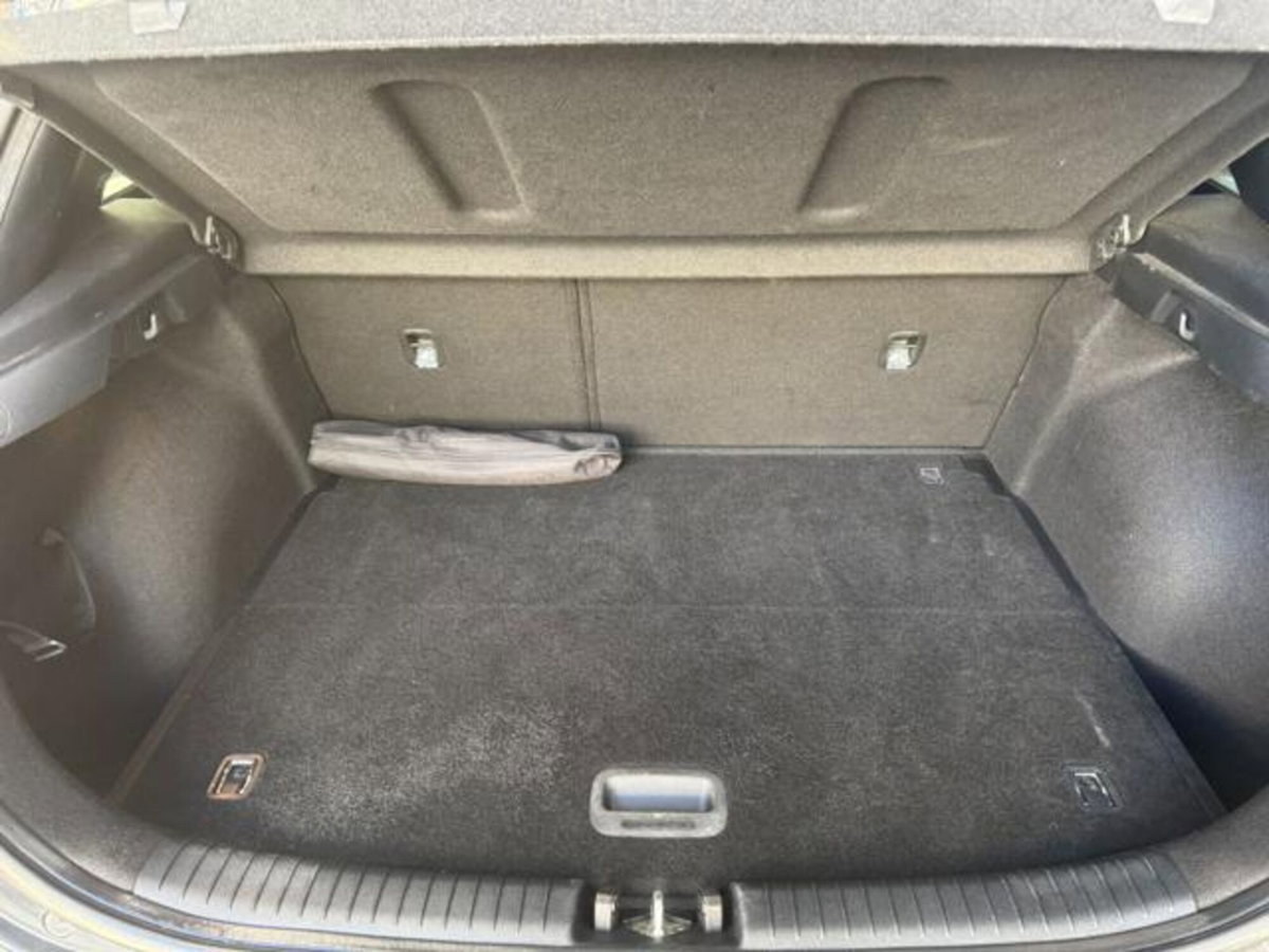 Kia Ceed 1.4 MPi GPL 5p. Business Class (17)