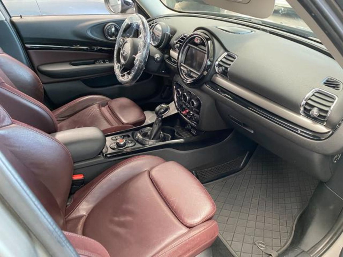 MINI Mini Clubman 2.0 Cooper D Yours Clubman (12)