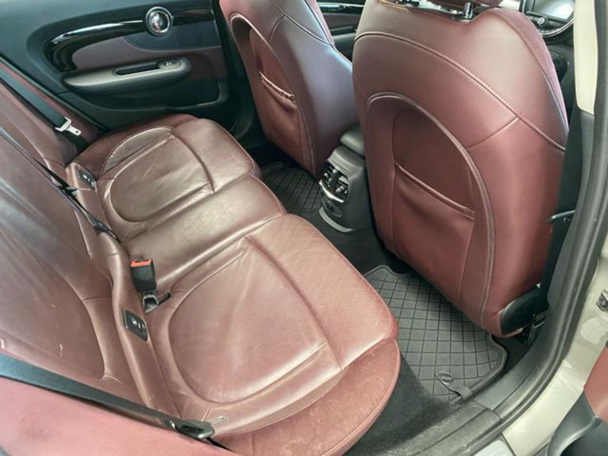 MINI Mini Clubman 2.0 Cooper D Yours Clubman (9)